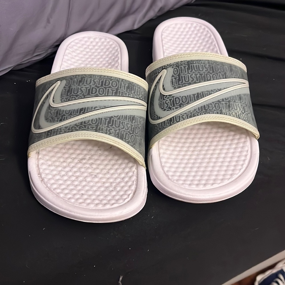 Nike slides